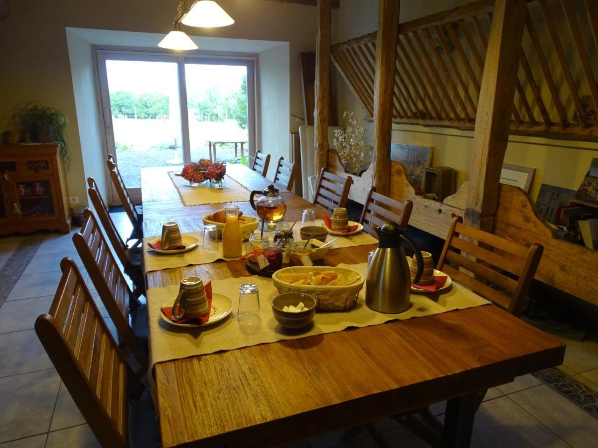 La Ferme De Madelonnet Bed & Breakfast Saint-Jeures Exterior photo