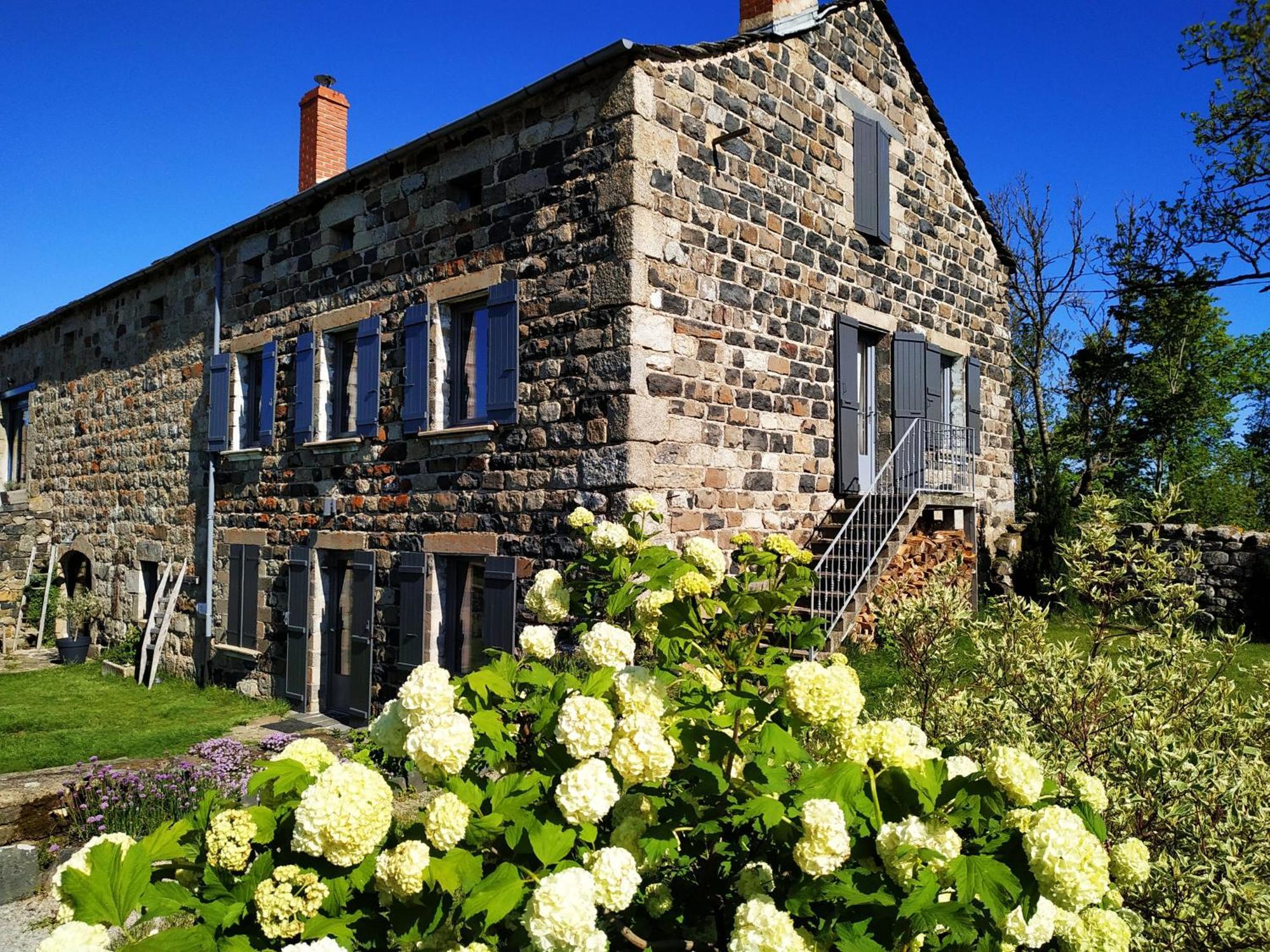 La Ferme De Madelonnet Bed & Breakfast Saint-Jeures Exterior photo